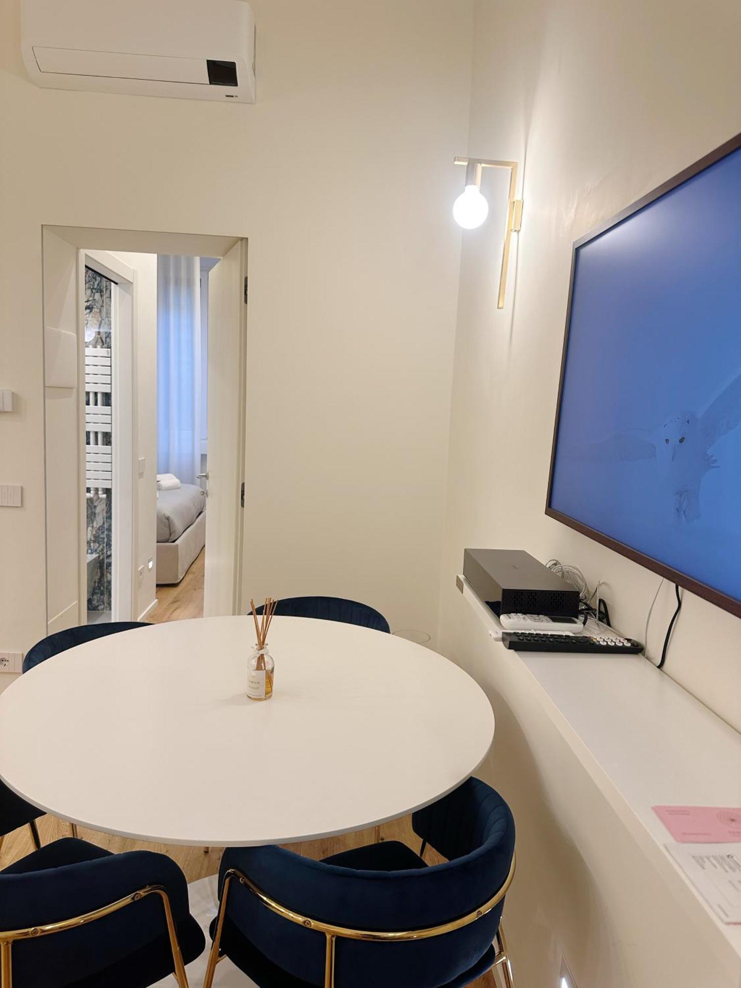 Private Apartment With Wi-Fi Milano City Near Duomo Atena Екстериор снимка
